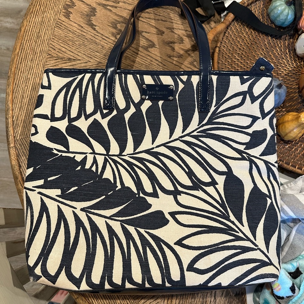 Kate Spade Navy and Cream Leaf Pattern Canvas Tote Zip Closure